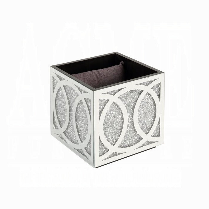 Noralie Ottoman W/Storage